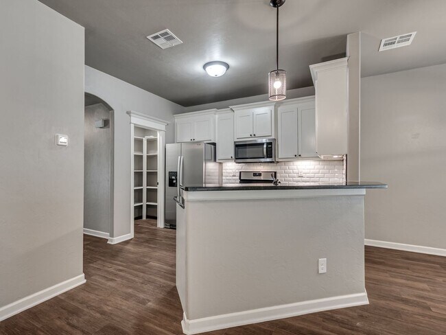 Building Photo - 5800 Campbell Creek Dr