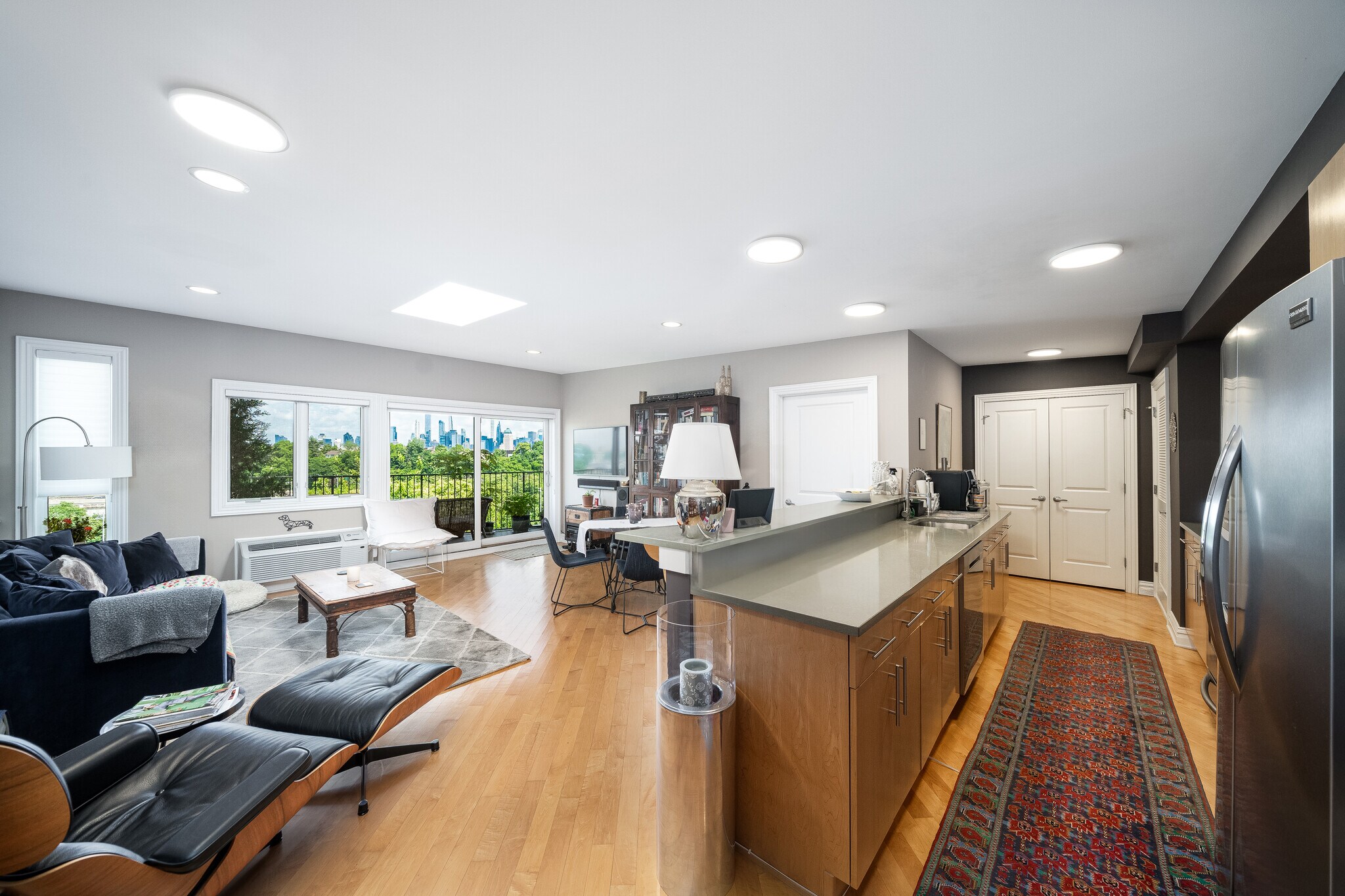 Living/Dining room - 84 Hackensack Plank Rd