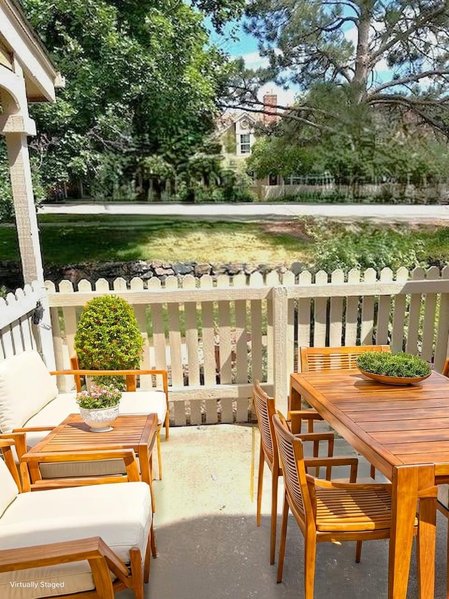 Building Photo - RENT SPECIAL! 1 month FREE RENT on 15 month lease OR 1/2 month FREE RENT on 12 month lease