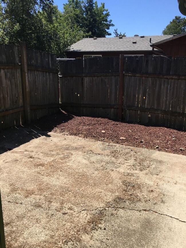 Building Photo - frna02