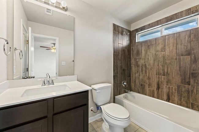 Building Photo - 18007 Malnati Dr