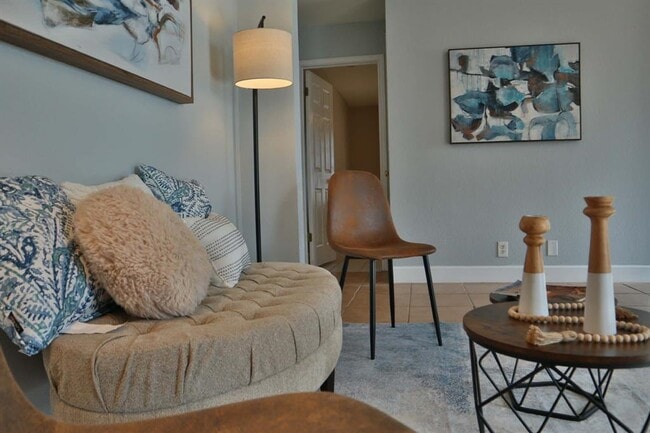 Building Photo - 717 Blair Ave