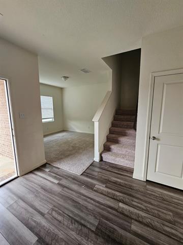 Building Photo - 16516 Jasmine Springs Dr