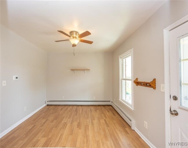 Building Photo - 1953 Falls St