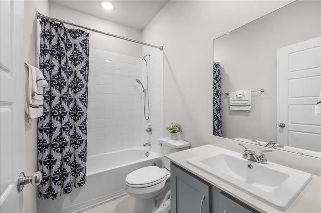 Building Photo - 640 Southern HIlls Dr