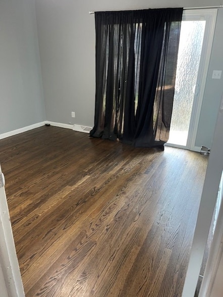 Building Photo - 219 Fernwood St