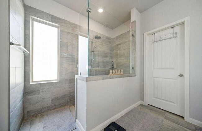 Building Photo - IMPRESSIVE 4 BD/3 BA HOME FOR RENT IN CYPR...