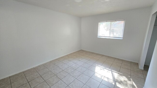 Building Photo - 2216 Flamingo Blvd