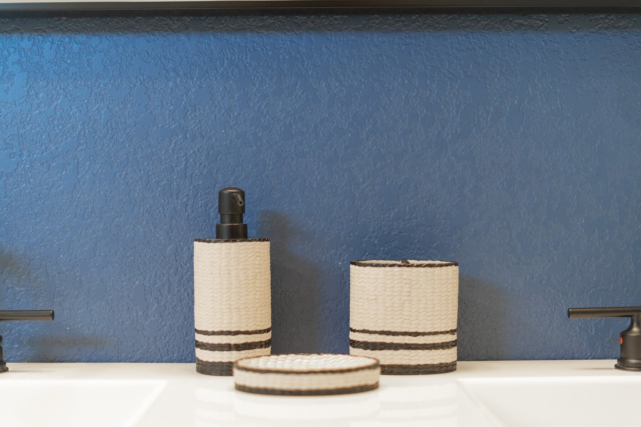 Building Photo - 7902 E Latham St