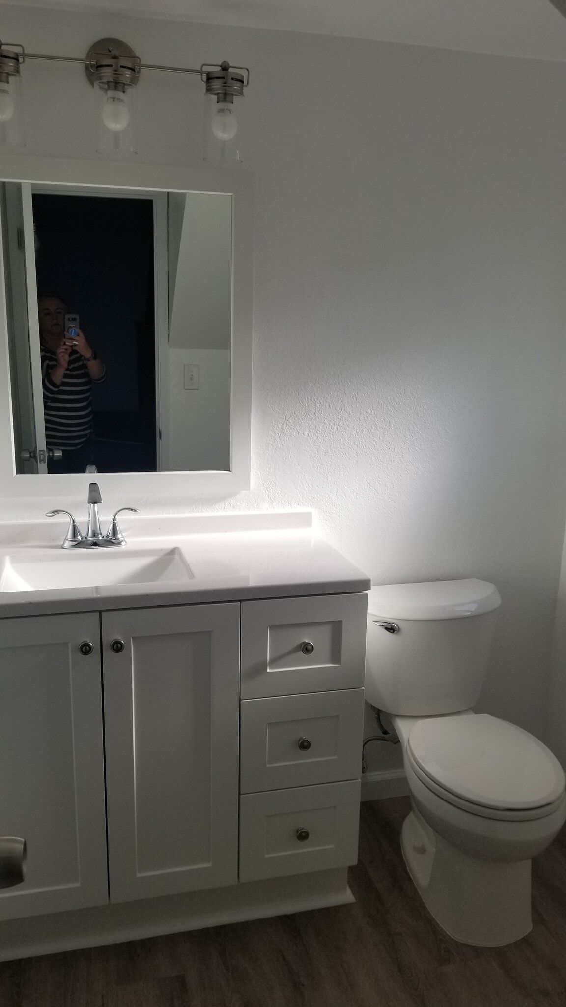 1/2 bath - 129 S Voluntario St