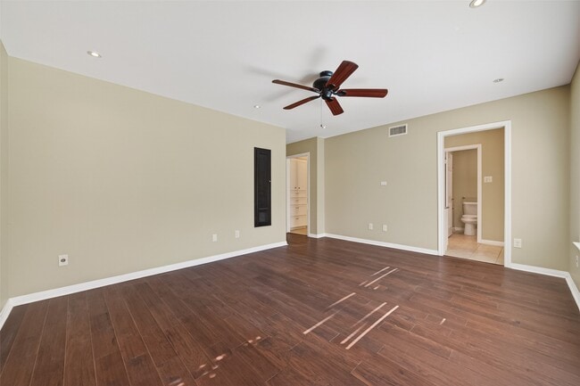 Building Photo - 2815 Bermuda Dunes Dr
