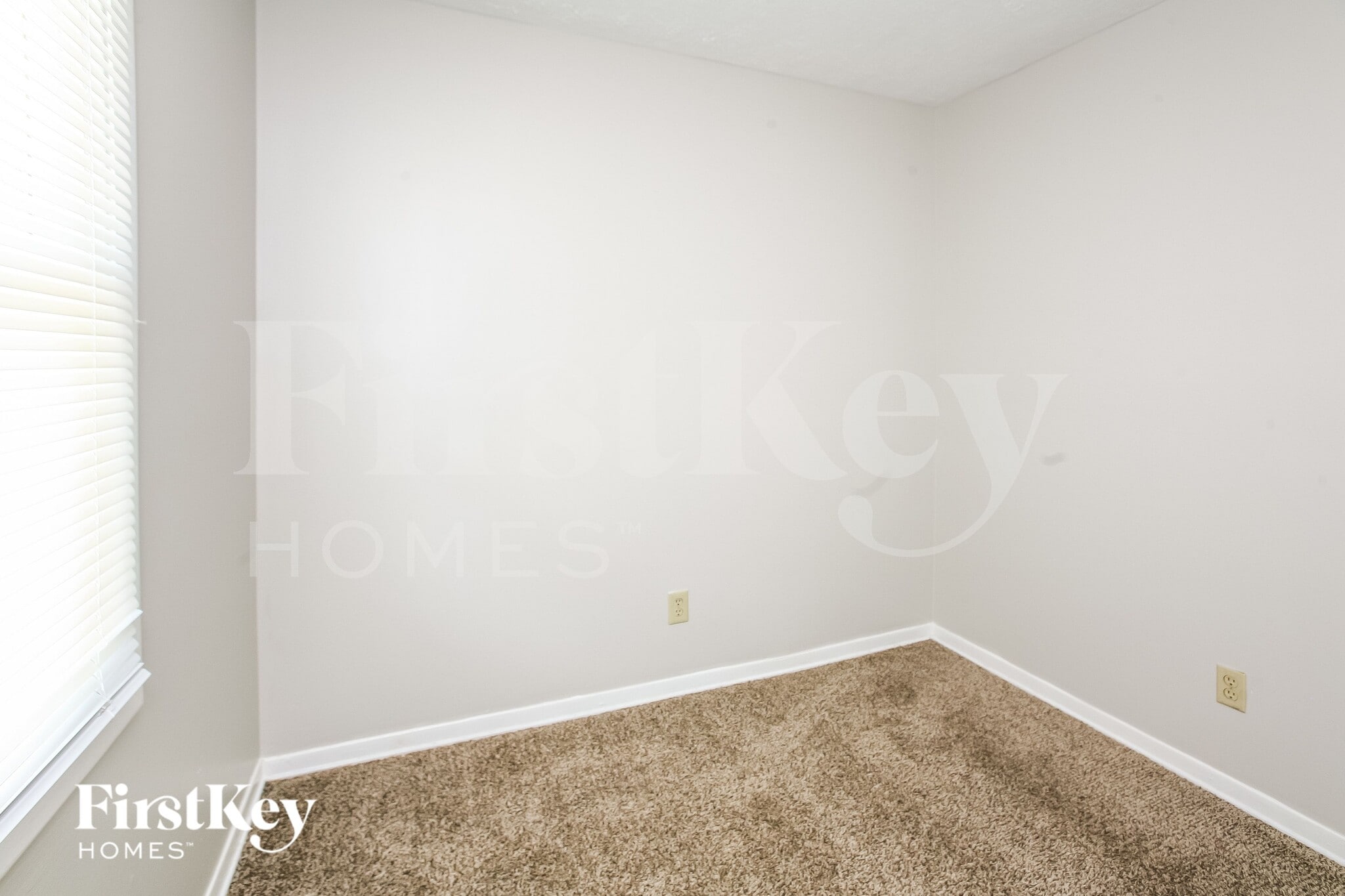 Building Photo - 2910 Heatherlea Dr