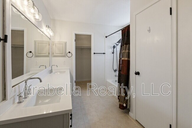 Building Photo - 8554 Timber Lodge