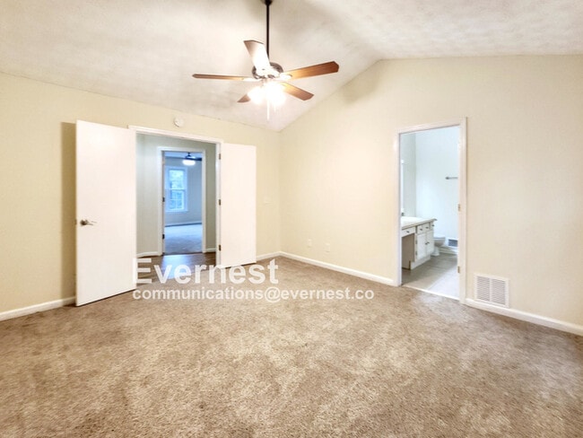 Building Photo - 2047 Arbor Forest Dr SW