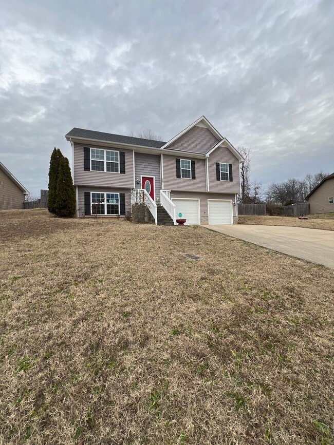 Building Photo - Two Story 4-Bedroom Cedar Valley Home in C...