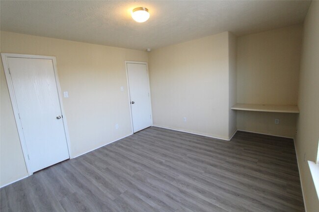 Building Photo - 5707 Saluda Creek Ln