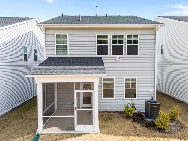 Building Photo - Charming 3BD/2.5BA Located In raleigh NC!!!