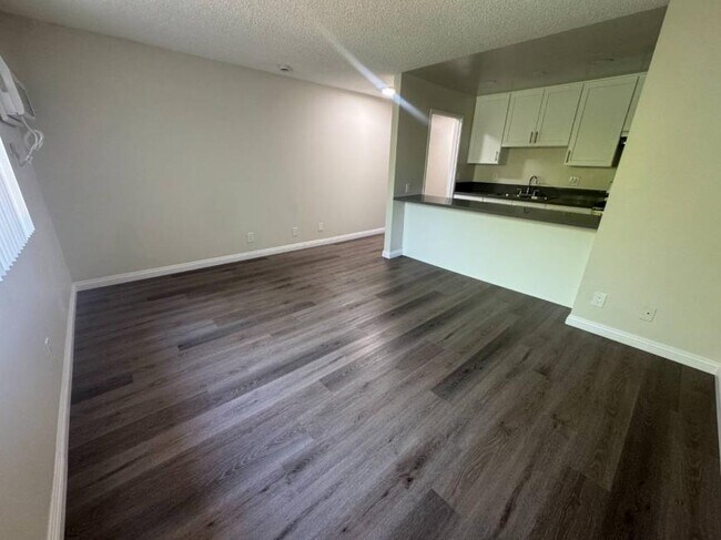Building Photo - 0.0 bedroom in Sunland California 91040