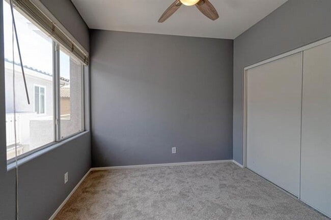 Building Photo - Recently Remodeled- 3 Bed 2.5 Bath 2 Story...