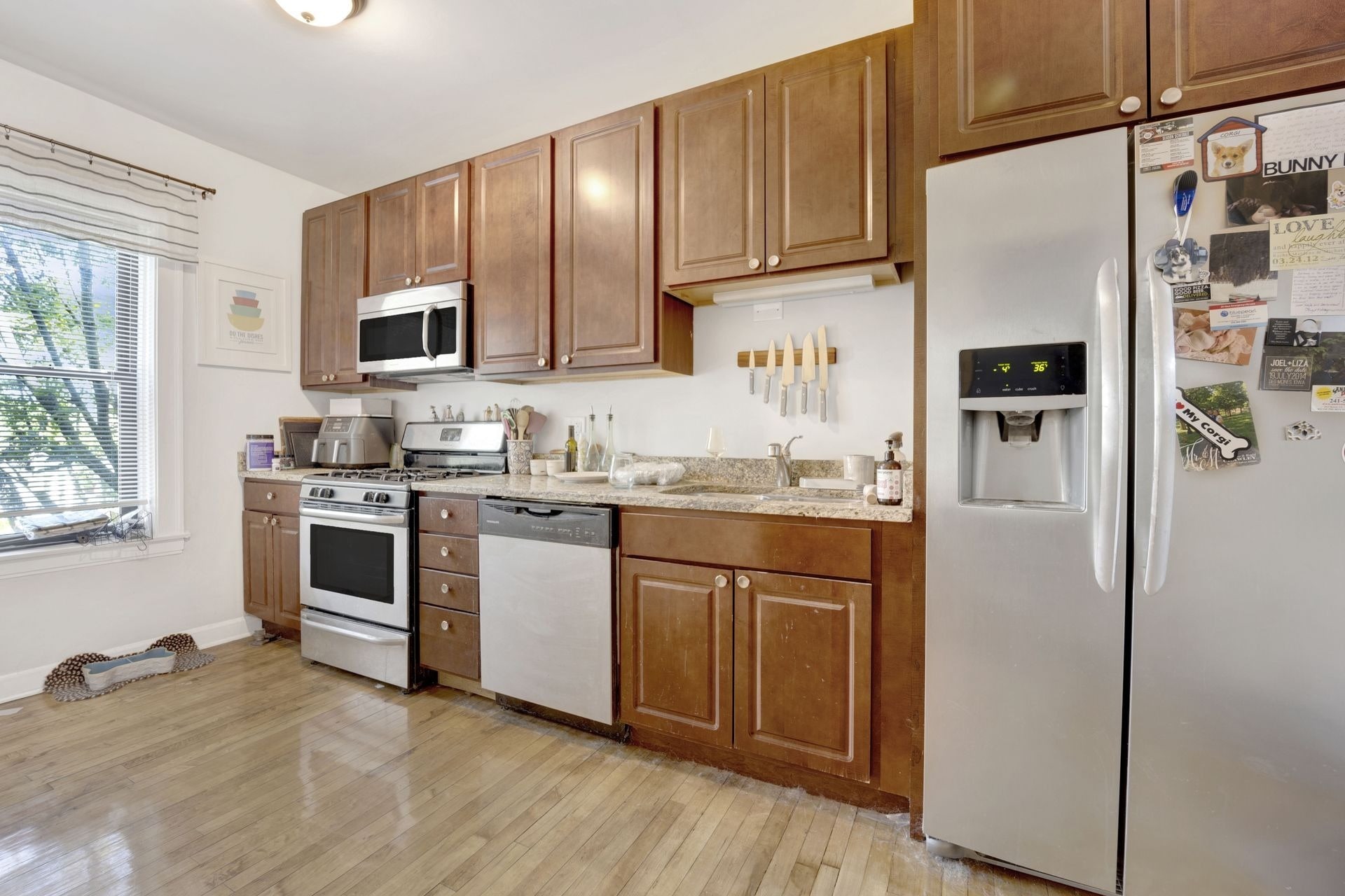 Building Photo - 5057 N Wolcott Ave