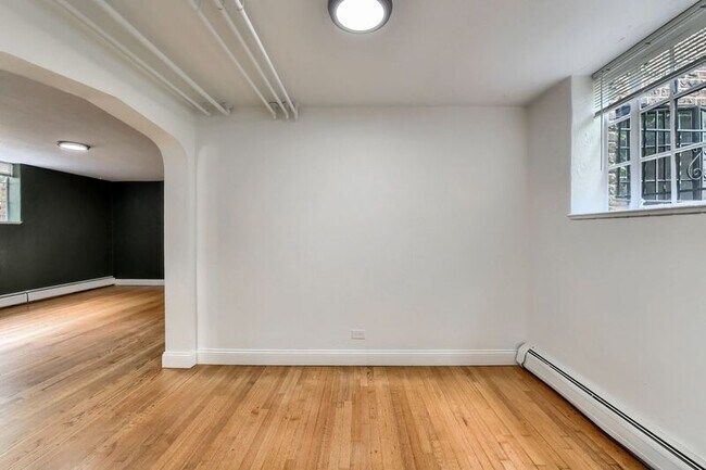 Building Photo - 2233 Kearney St