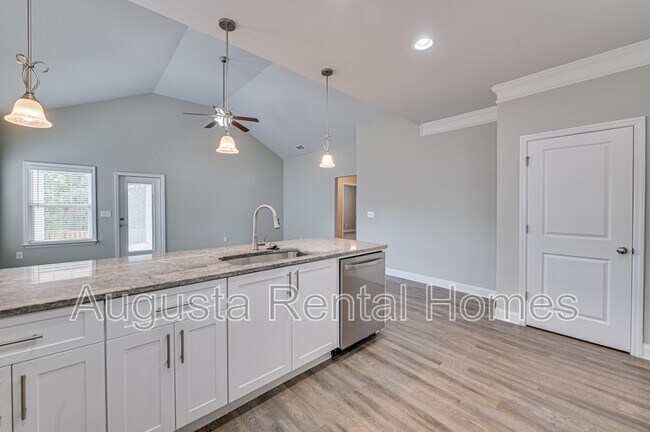 Building Photo - 1939 Preservation Cir