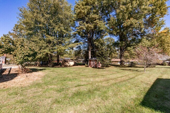 Building Photo - 1211 Meadowridge Trail