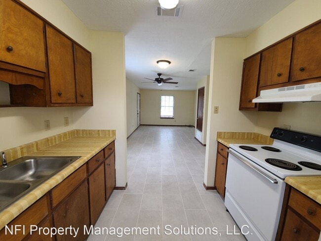 Building Photo - 2 br, 1 bath House - 10848 W Hwy 98