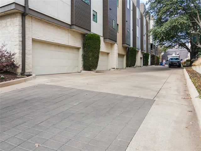 Building Photo - 4111 Newton Ave