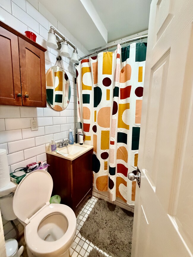 Building Photo - 49 St Germain St