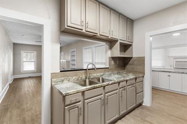 Building Photo - Charming 3-Bedroom Home in Historic Eustis!