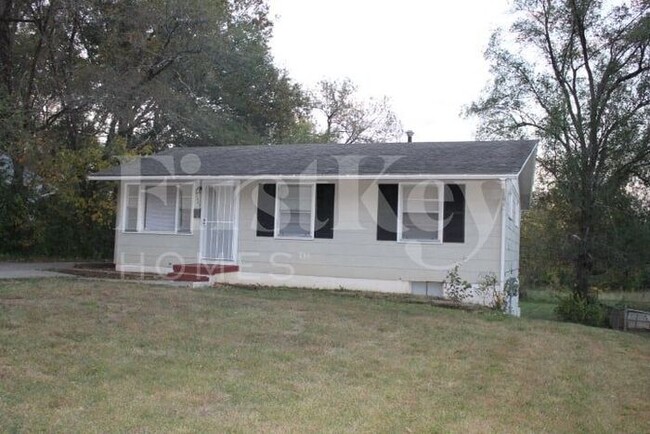Primary Photo - 7501 E 52 Terrace
