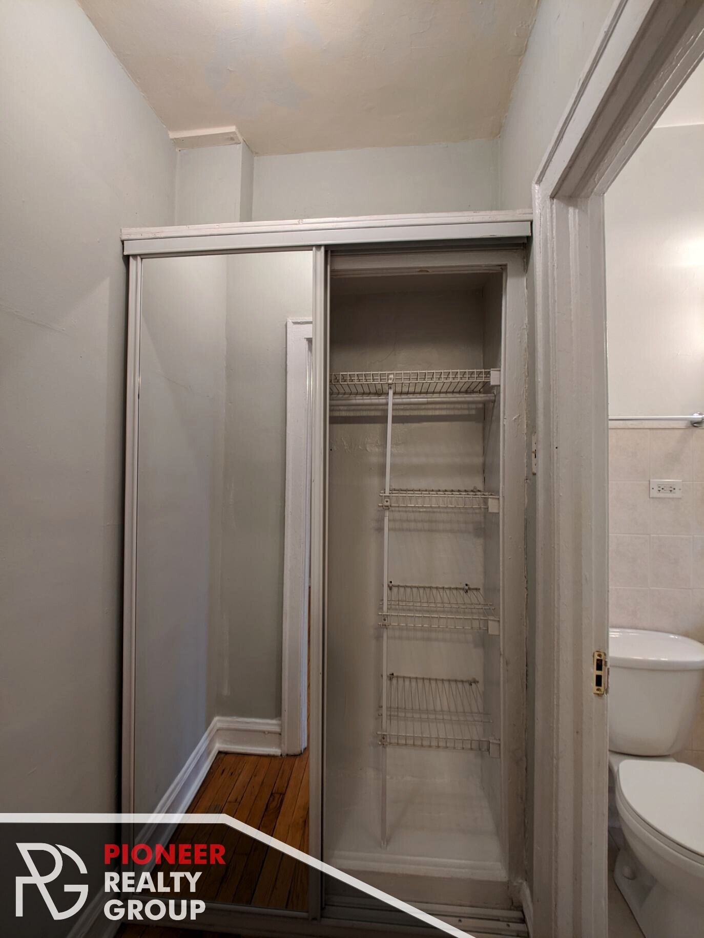 Building Photo - 1160 N Dearborn St