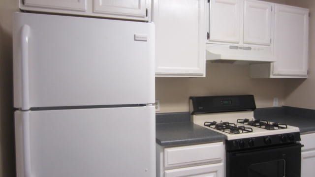 Building Photo - 293 East Burns Court - Unit C Available NOW