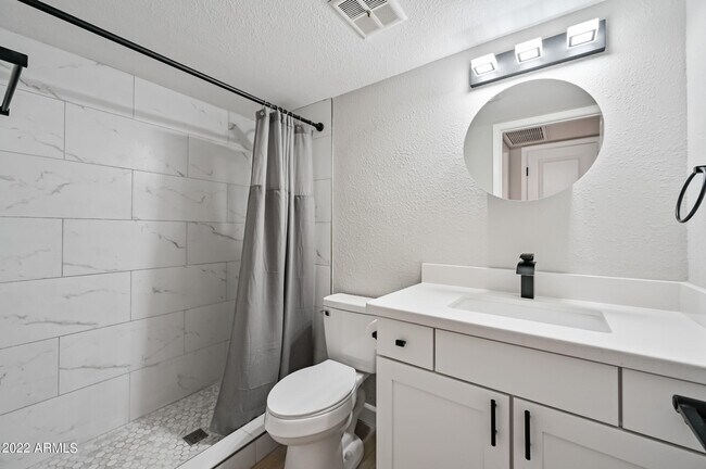 Building Photo - 3131 W Cochise Dr