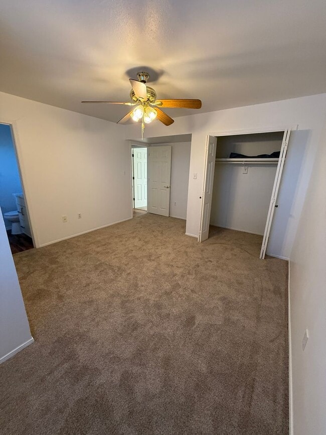Building Photo - Newly renovated Upstairs condo- 2 bedroom, 2 full baths