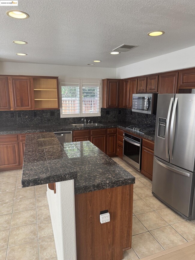 Building Photo - 4558 Mirror Ct