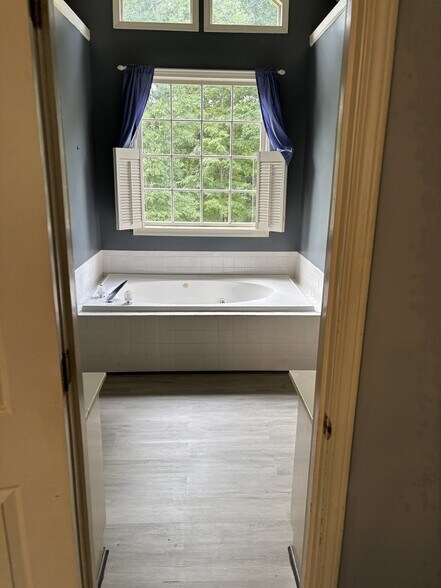 Building Photo - 3685 Timberloch Trl