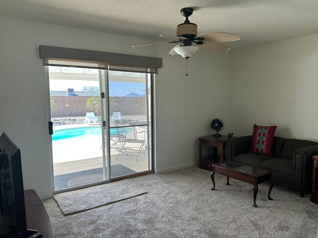 Building Photo - PENDING Furnished/or Un-Furnished - Pool h...