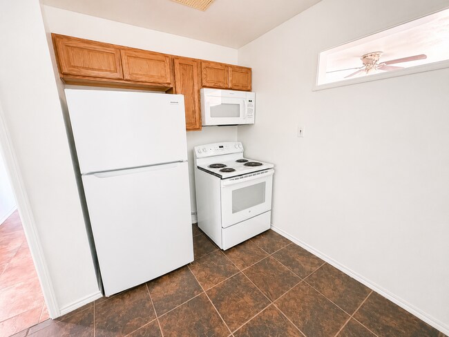 Building Photo - Charming 4 bedroom, near NMSU