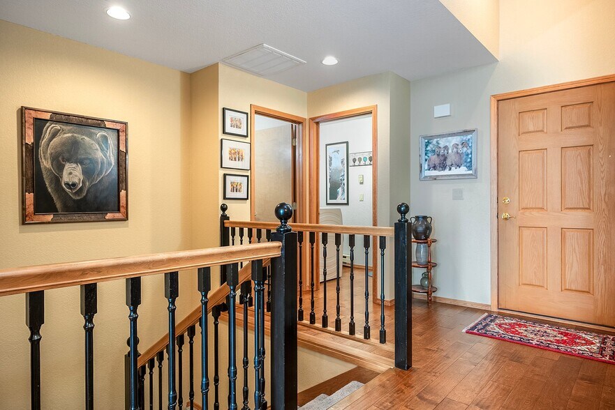 Building Photo - 222 Pennant Ln