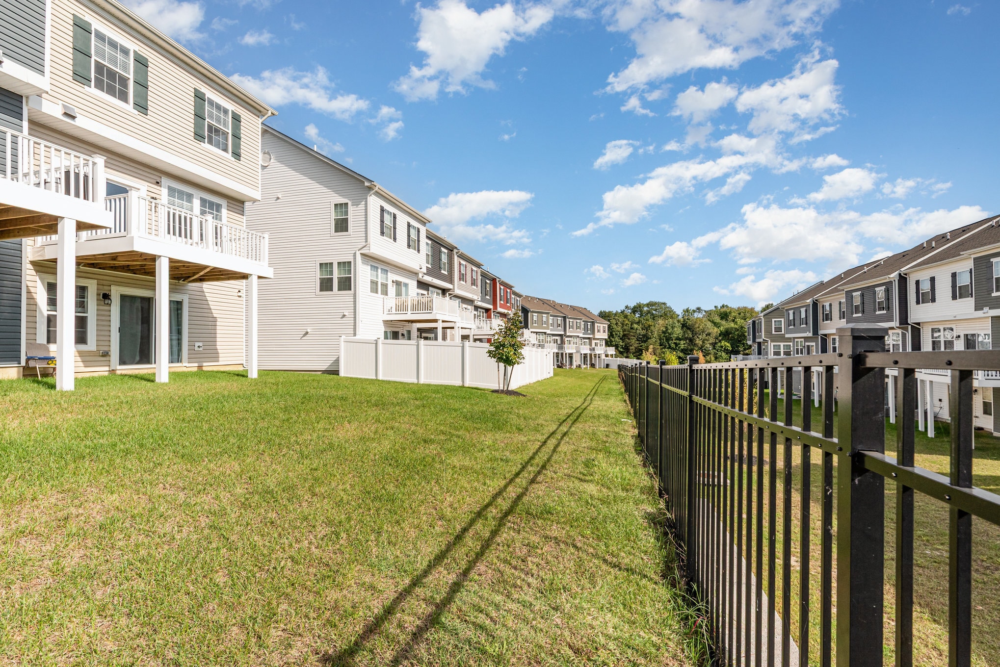 Building Photo - 5063 Silver Oak Dr
