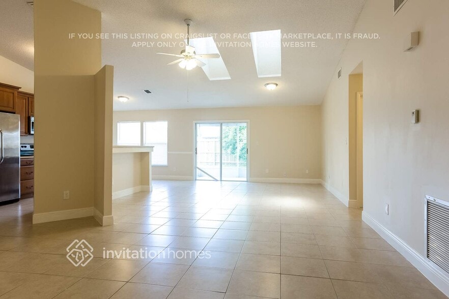 Building Photo - 125 Sherwood Dr