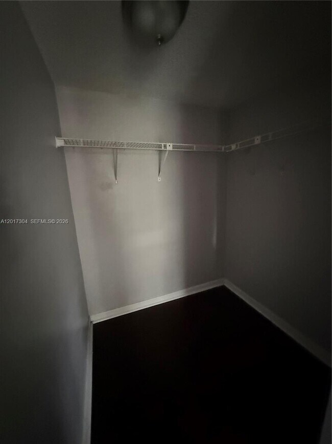 Building Photo - 301 Olivewood Pl