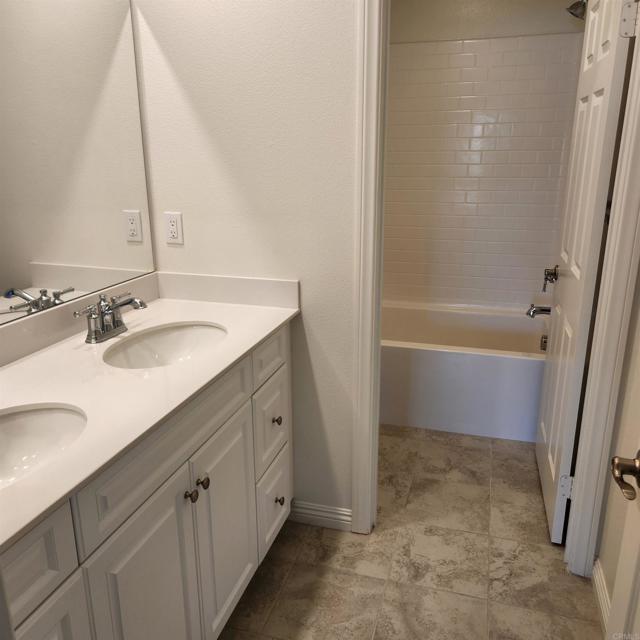 Building Photo - 2545 Blackbird Glen