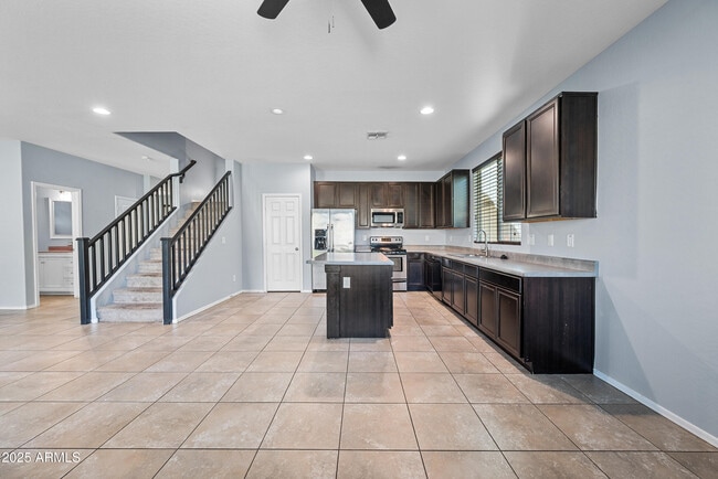 Building Photo - 12210 W Rio Vista Ln