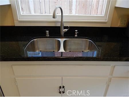 Building Photo - 2626 Solana Way