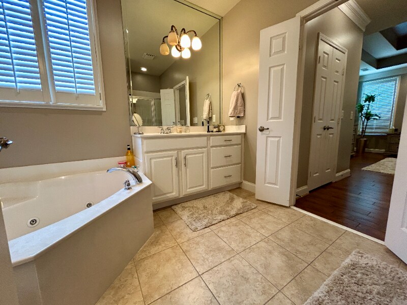 Building Photo - 1221 Chickadee Cir
