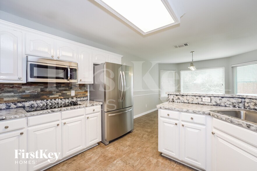 Building Photo - 101 Canterbury Dr