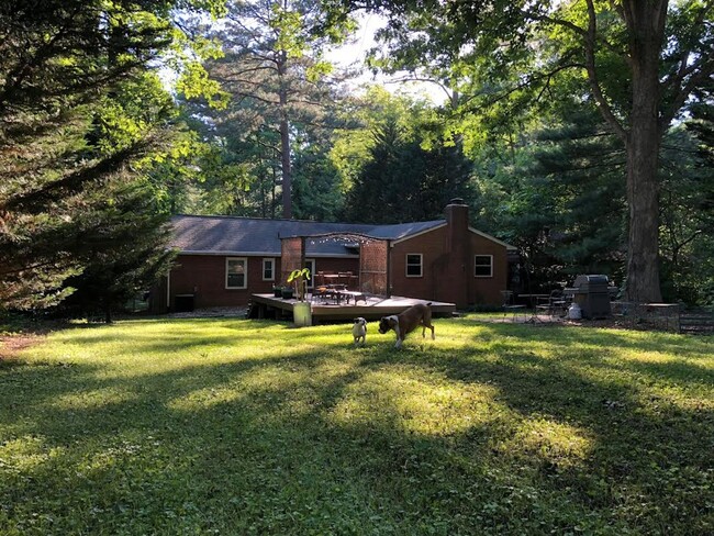 Building Photo - Beautiful Home Near Pony Pasture!